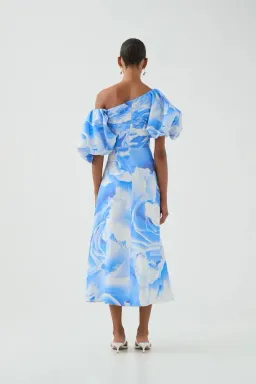 𩵠NEW Aje Cadence Ruched Midi Dress ā Prismatic Floral Light Blue ā Size AU 10 𩵠for rent on The Volte - image 3