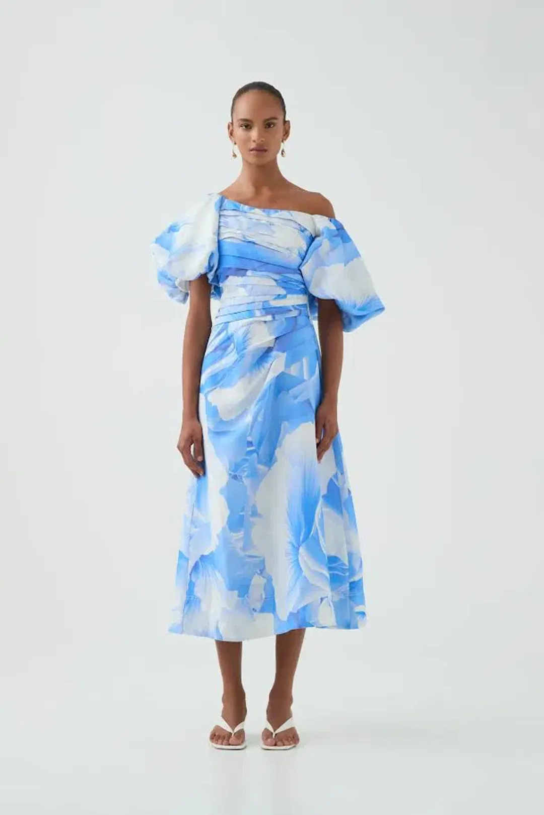 𩵠NEW Aje Cadence Ruched Midi Dress ā Prismatic Floral Light Blue ā Size AU 10 𩵠for rent on The Volte - main image