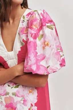 🩷 AJE Overflow Knotted Floral Midi Dress in 'Rosa Bold' Pink – Size AU 10 🩷 for rent on The Volte - image 2