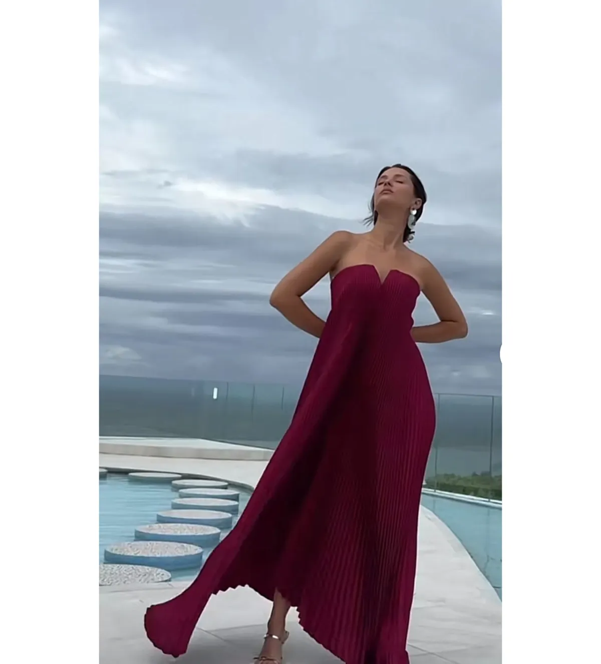 L'Idee Black Tie Gown in Chianti in Size AU8 - Image 1