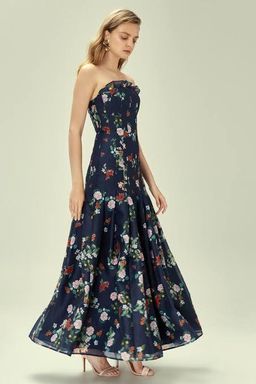 Keepsake Untouchable Gown size S for rent on The Volte - image 2