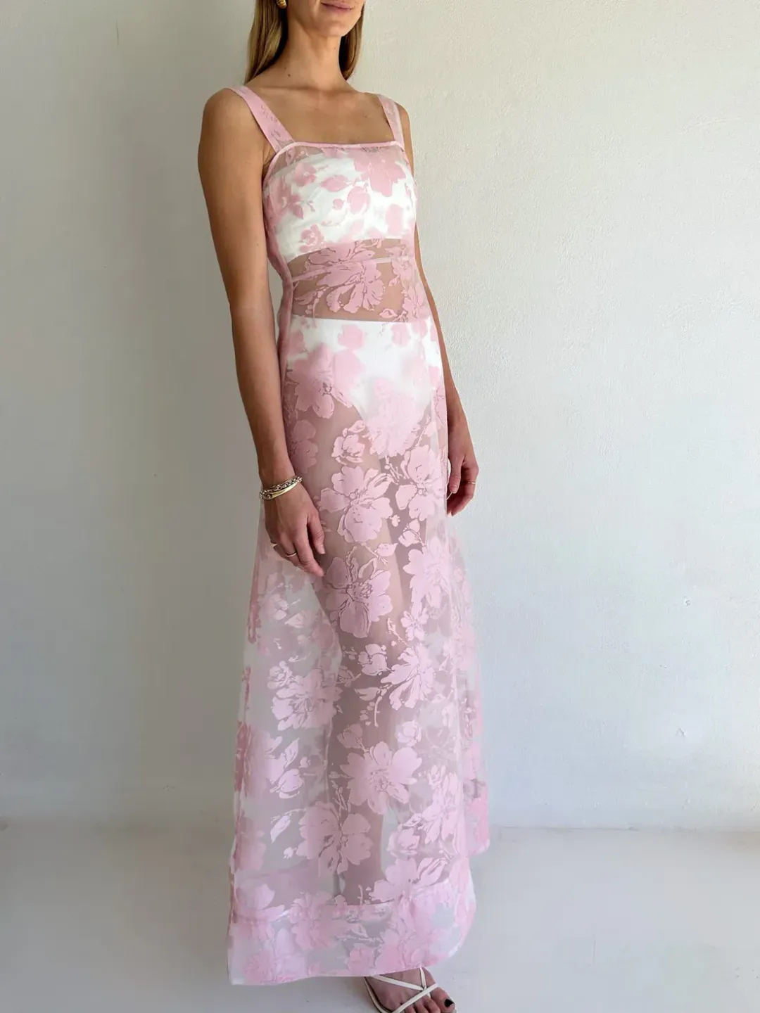 By Nicola Goldie Maxi Marshmallow / Size 14 for rent on The Volte - main image