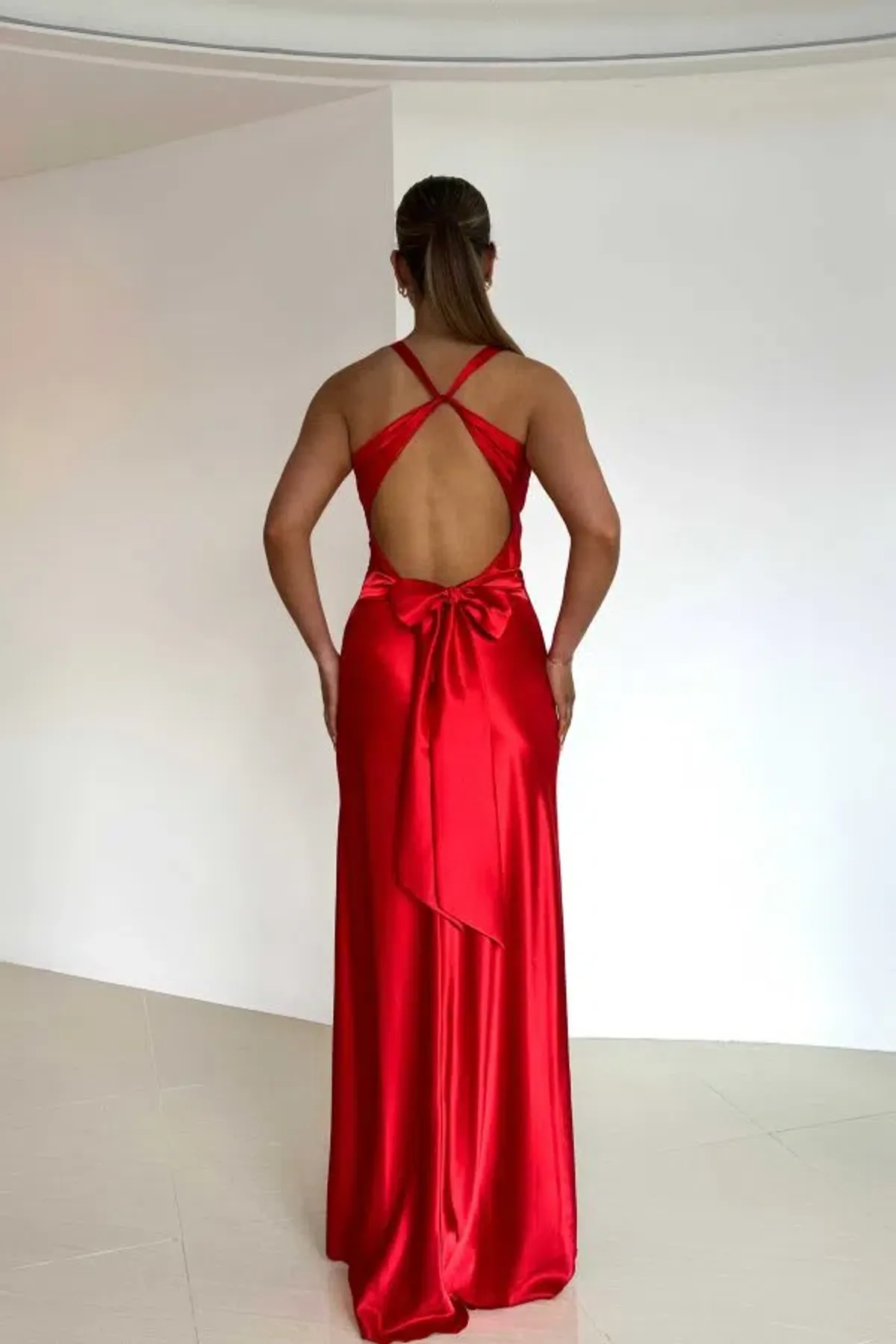 Ruth Tarvydas Goddess Gown in Bright Red Size AU8 - Image 3