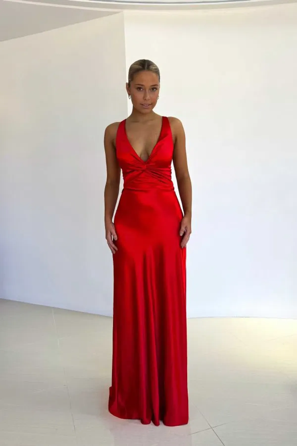 Ruth Tarvydas Goddess Gown in Bright Red Size AU10 - Image 2