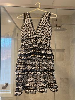 Thurley dress size 8 for rent on The Volte - image 7