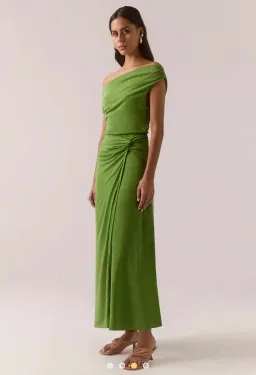 SOVERE STUDIO REYA DRESS NETTLE - SIZE 12 for rent on The Volte - image 3
