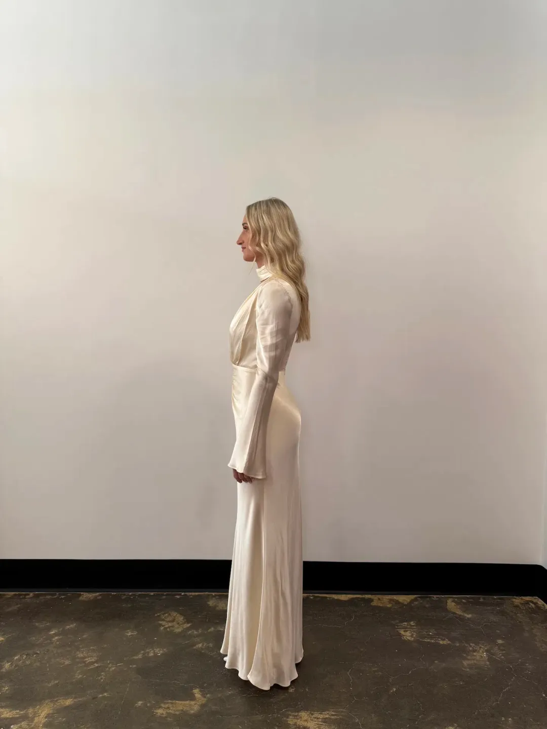 Shona Joy La Lune Plunged Long Sleeve Maxi Cream Size 6 for rent on The Volte - main image