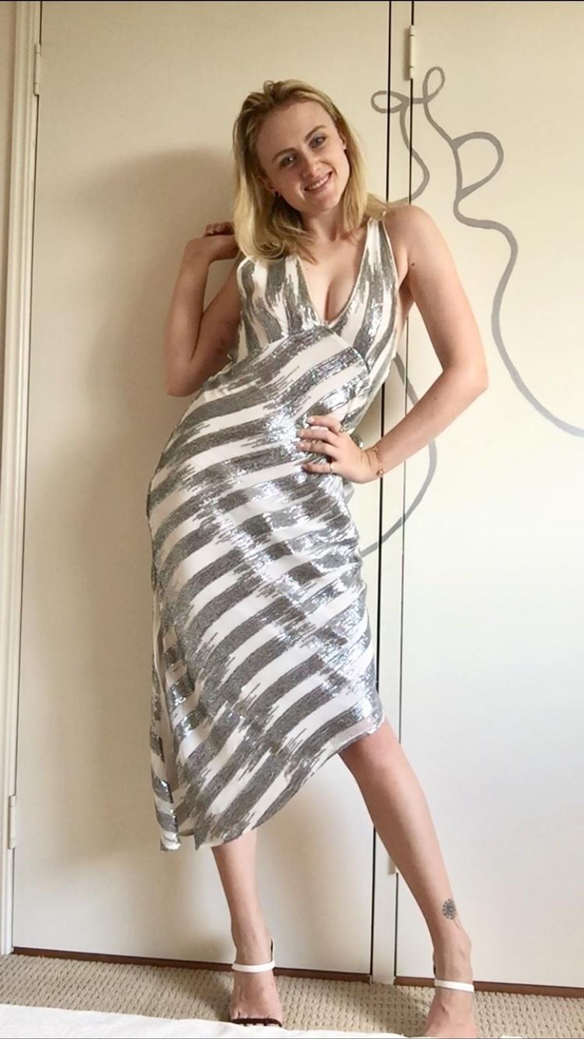 Manning Cartell Sequin Midi Plunging Dress Silver White Size 6 - Image 4