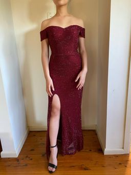 PORTIA AND SCARLETT Red Prom Dress Size 8 for rent on The Volte - image 2