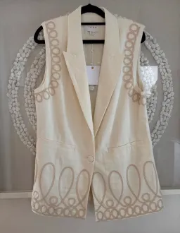 IXIAH Brand New Vest Size: AU 8 for rent on The Volte - image 1