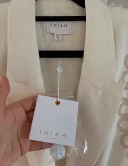 IXIAH Brand New Vest Size: AU 8 for rent on The Volte - image 4