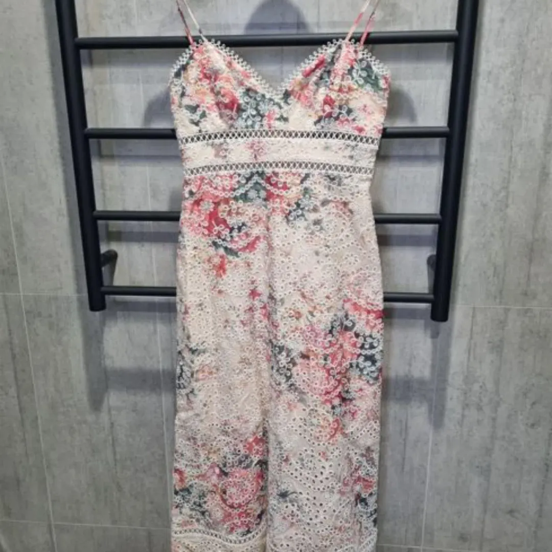 ZIMMERMANN Laelia Diamond Bralette Linen Midi Dress 0 Size 0 - 8 AU, Floral Lace outfit for rent on The Volte - main image