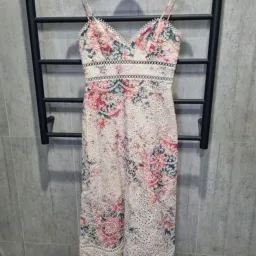 ZIMMERMANN Laelia Diamond Bralette Linen Midi Dress 0 Size 0 - 8 AU, Floral Lace outfit for rent on The Volte - image 7