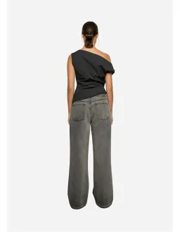 One Of Others Pallas Top Size 2 AU Cool Black for rent on The Volte - image 4