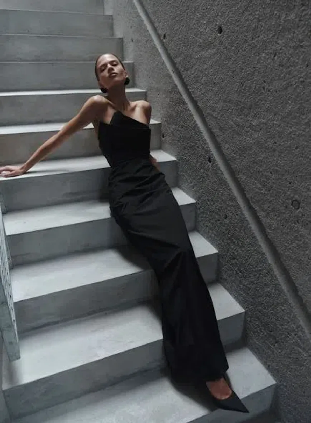 Rachel Gilbert Salma Gown Size 12 - Image 4
