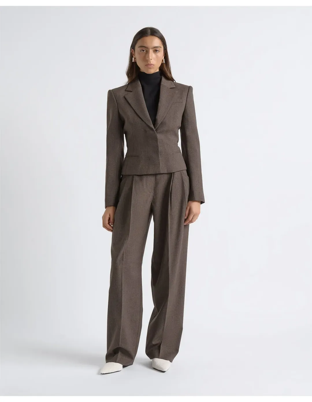 Cue Single Breasted Crop Blazer Brown Size 6 AU for rent on The Volte - main image