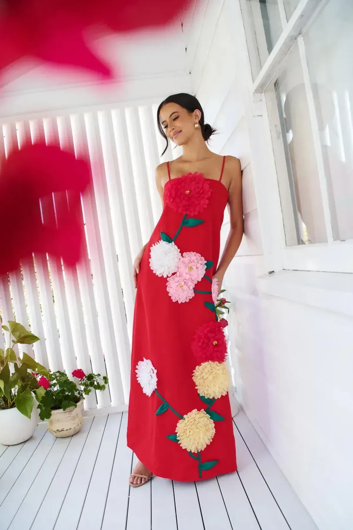 ELLIATT BUTTERCUP EMBROIDERED DRESS SIZE S / 8 RED - Image 1