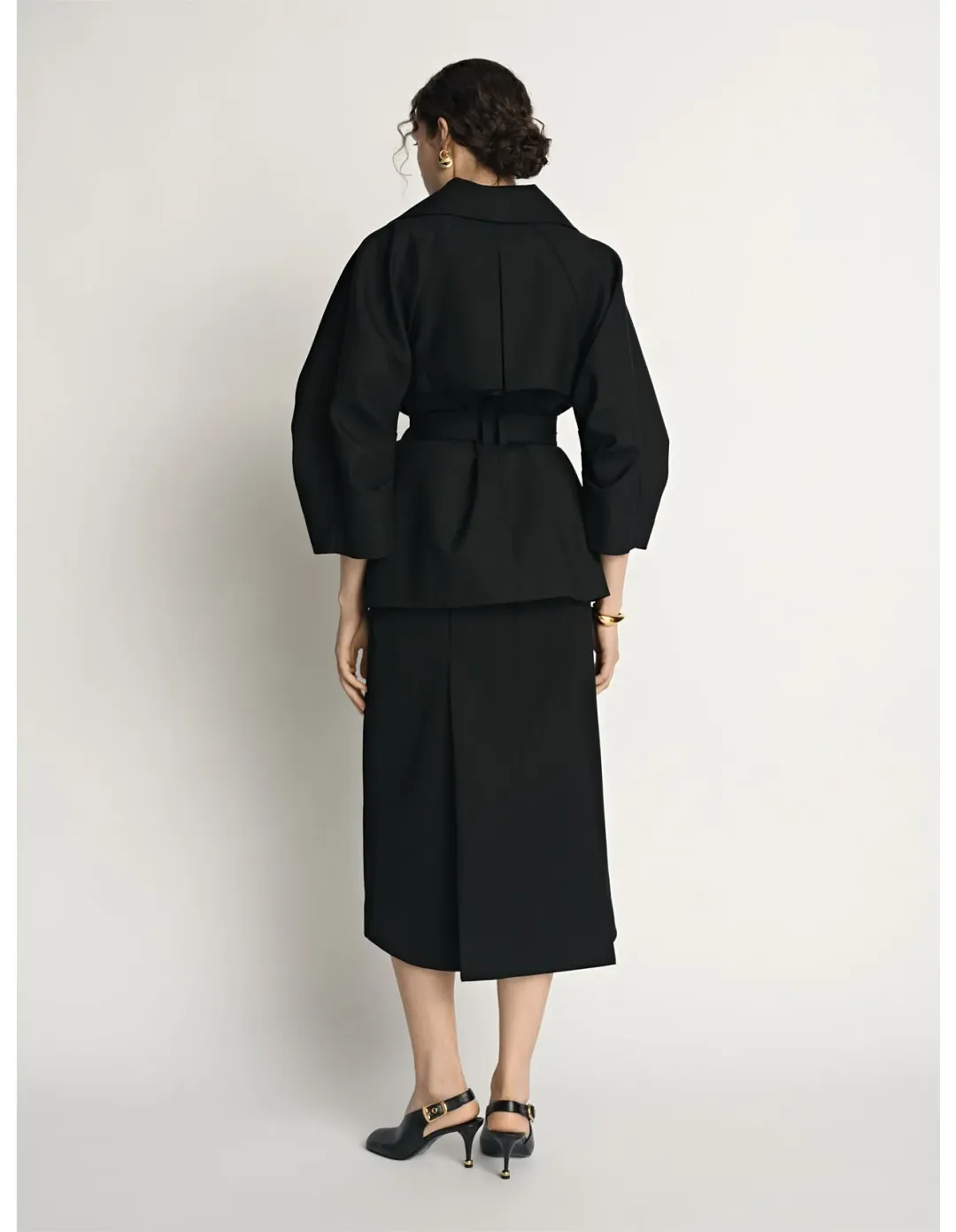 Veronika Maine Cocoon Sleeve Cropped Trench Black Size 6 for rent on The Volte - main image