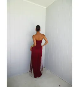 Deconduarte Venus Gown in Wine Size M/AU10 for rent on The Volte - image 3