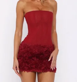 Red corset and flower skirt for rent on The Volte - image 3