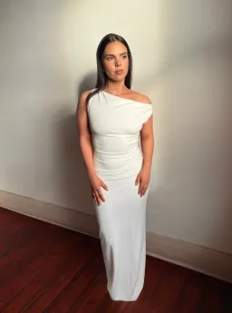 Effie Kats Inaya Gown Ivory Size 6 for rent on The Volte - image 1