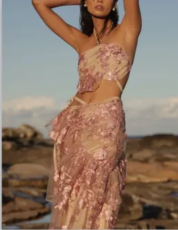 Sonya Moda Sandie Set for rent on The Volte - image 2
