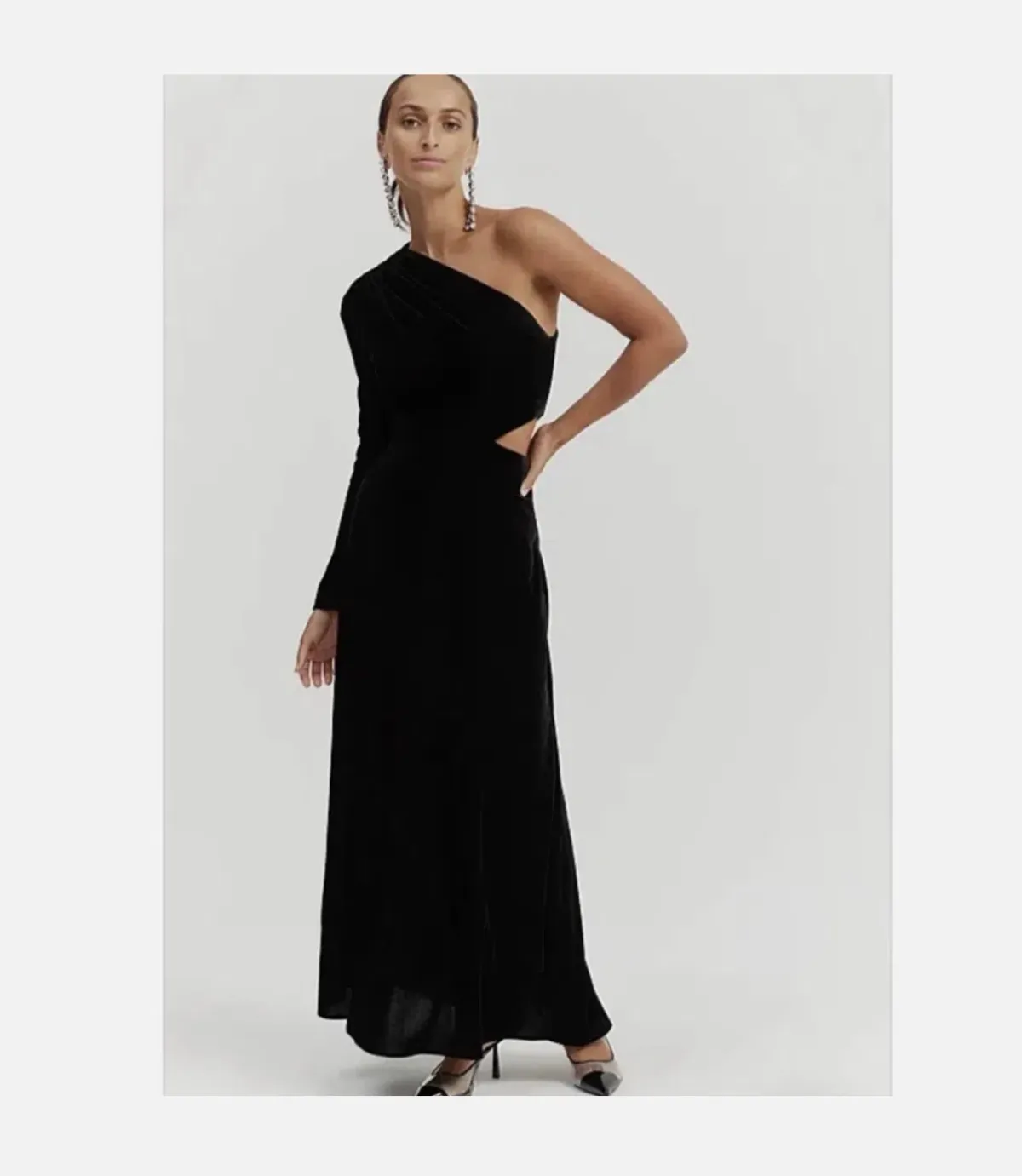 Country Road Velvet Evening Dress Size 16 for rent on The Volte - main image