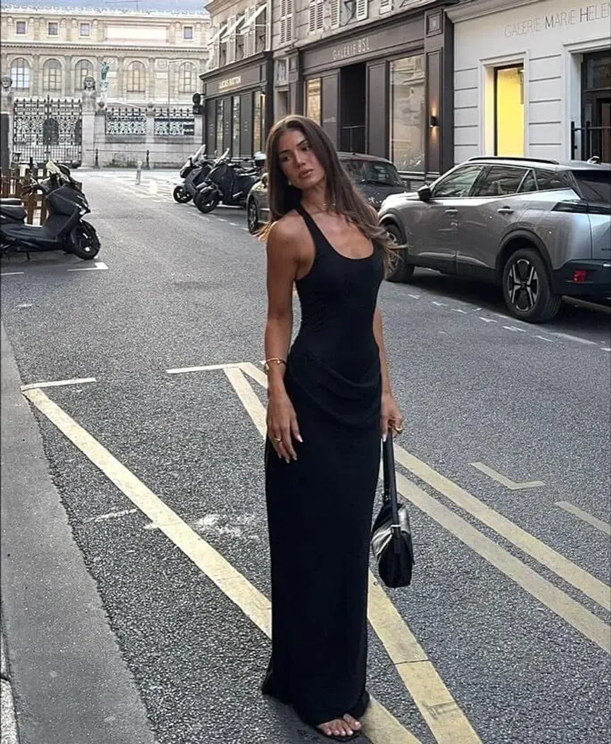 BENNI Jade Maxi Black size 10 - Image 3