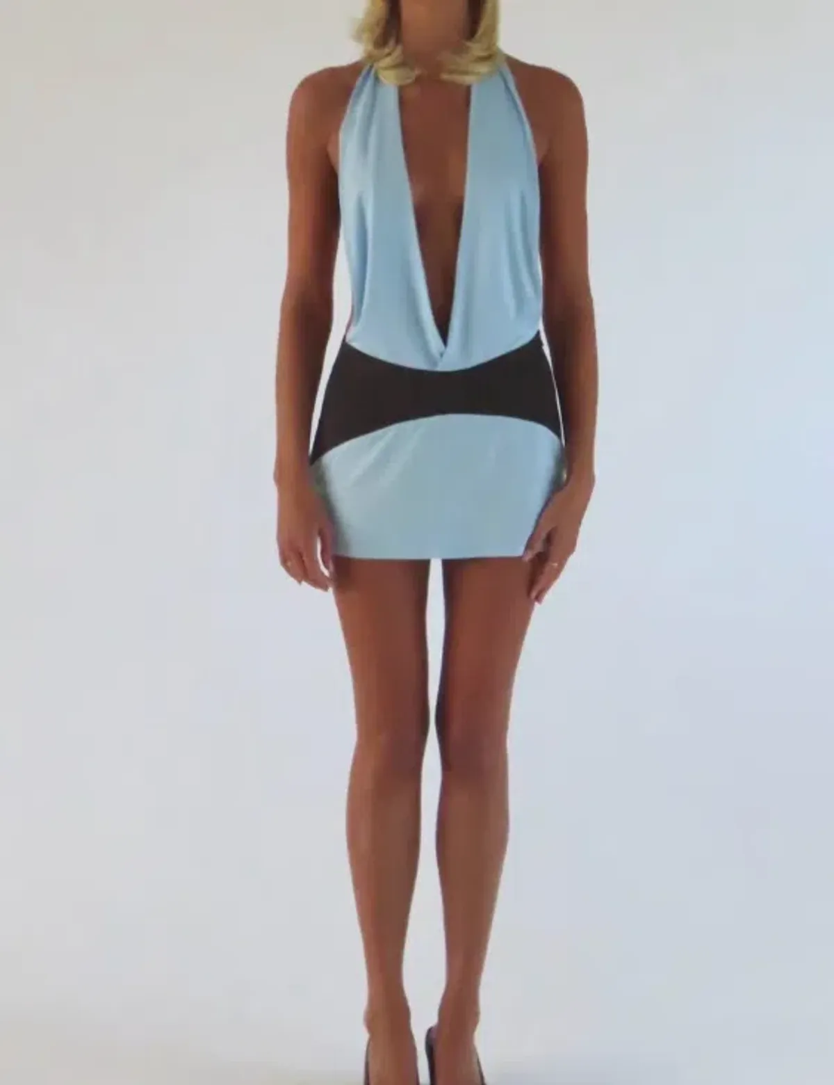 SOLAMUSA Oma Mini in Ice Size S for rent on The Volte - main image