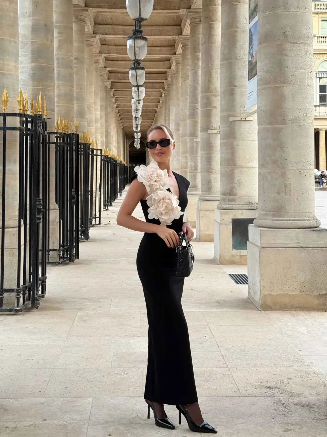 Elliatt Zahara v-neck gown in black size L/12 for rent on The Volte - main image