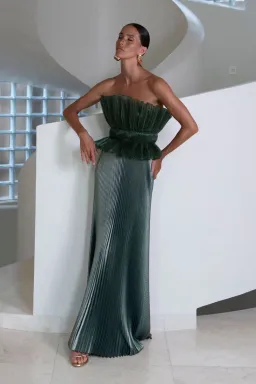 L'idee Masquerade Gown Oil Shine Size 8 for rent on The Volte - image 1