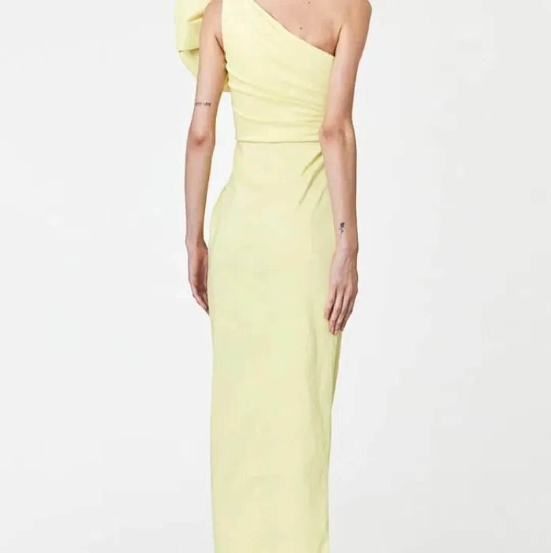 Rachel Gilbert Evana Gown Yellow Size 8 for rent on The Volte - main image
