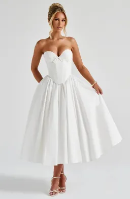 Baby Boo Fashion - Prim Midi Dress for rent on The Volte - image 2