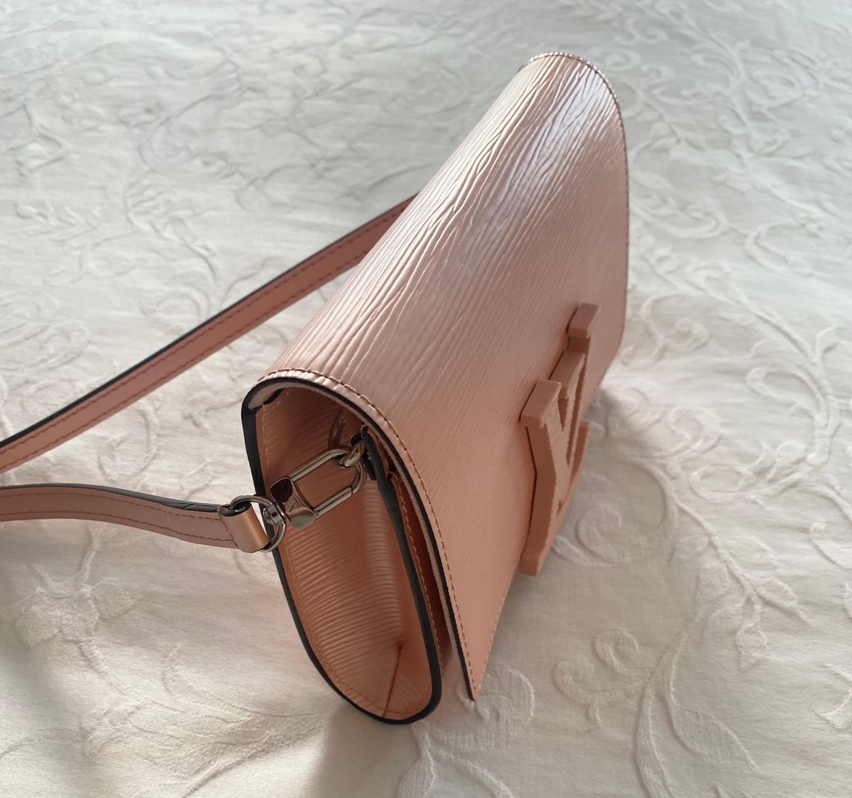 Louis Vuitton Louise Epi Leather Handbag Pink - Image 4