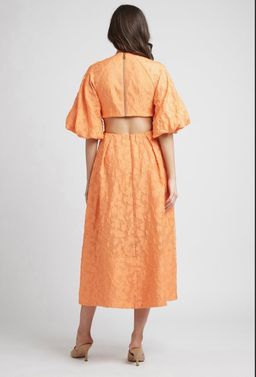Estate dress for rent on The Volte - image 2