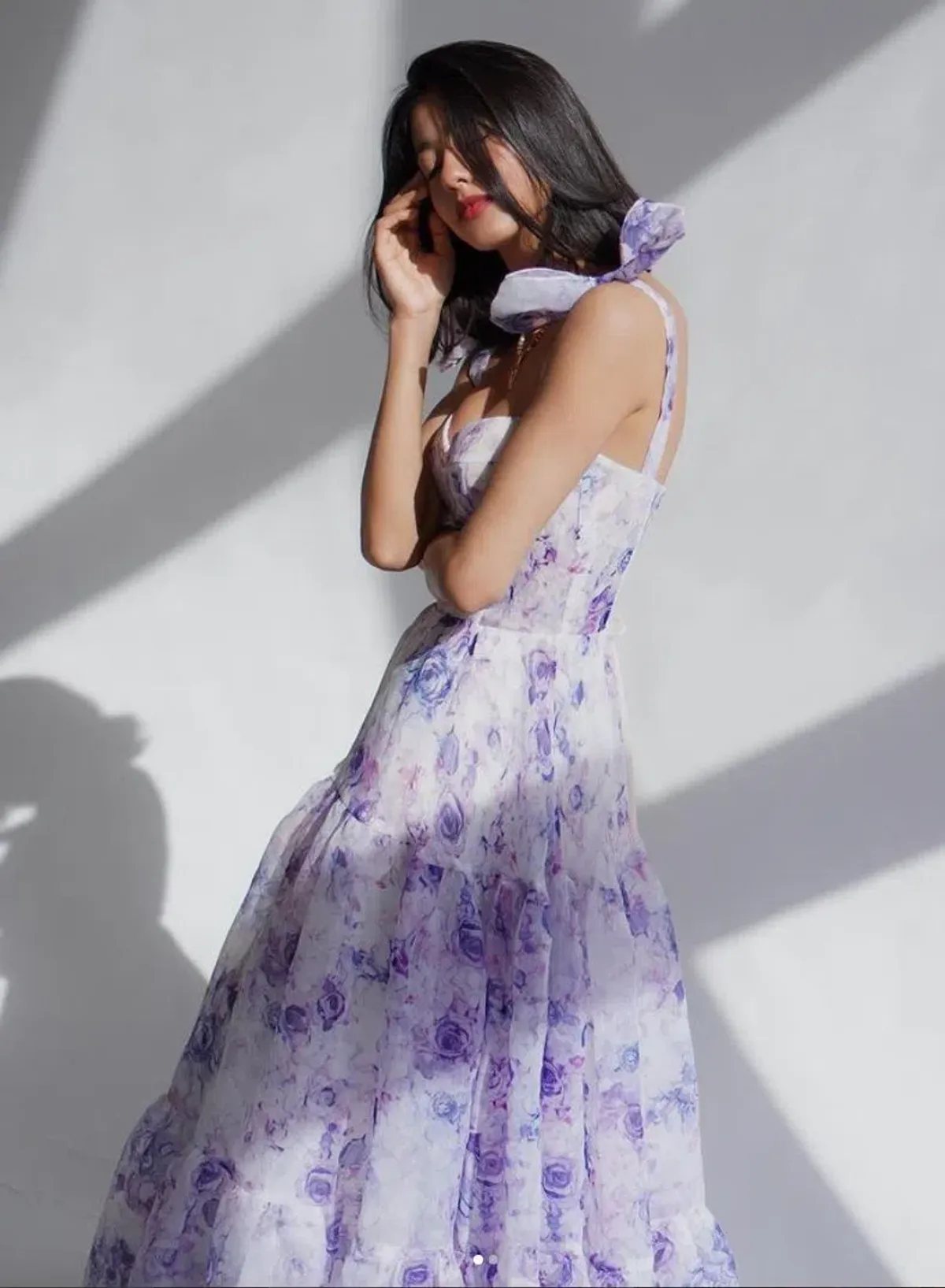 Milla Tie Strap Maxi Dress with Delicate Pastel Floral Print Size M - Image 3