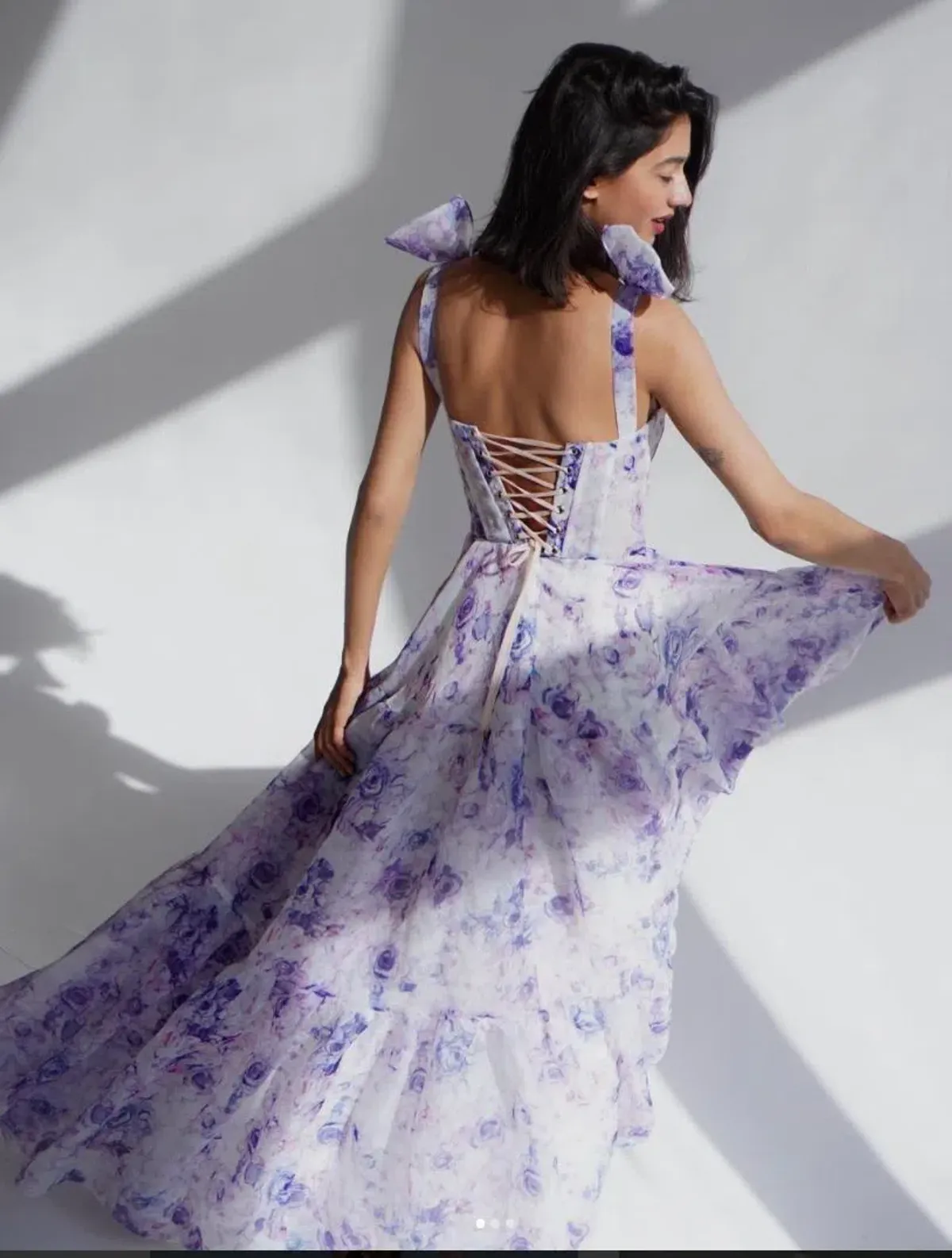 Milla Tie Strap Maxi Dress with Delicate Pastel Floral Print Size M - Image 4