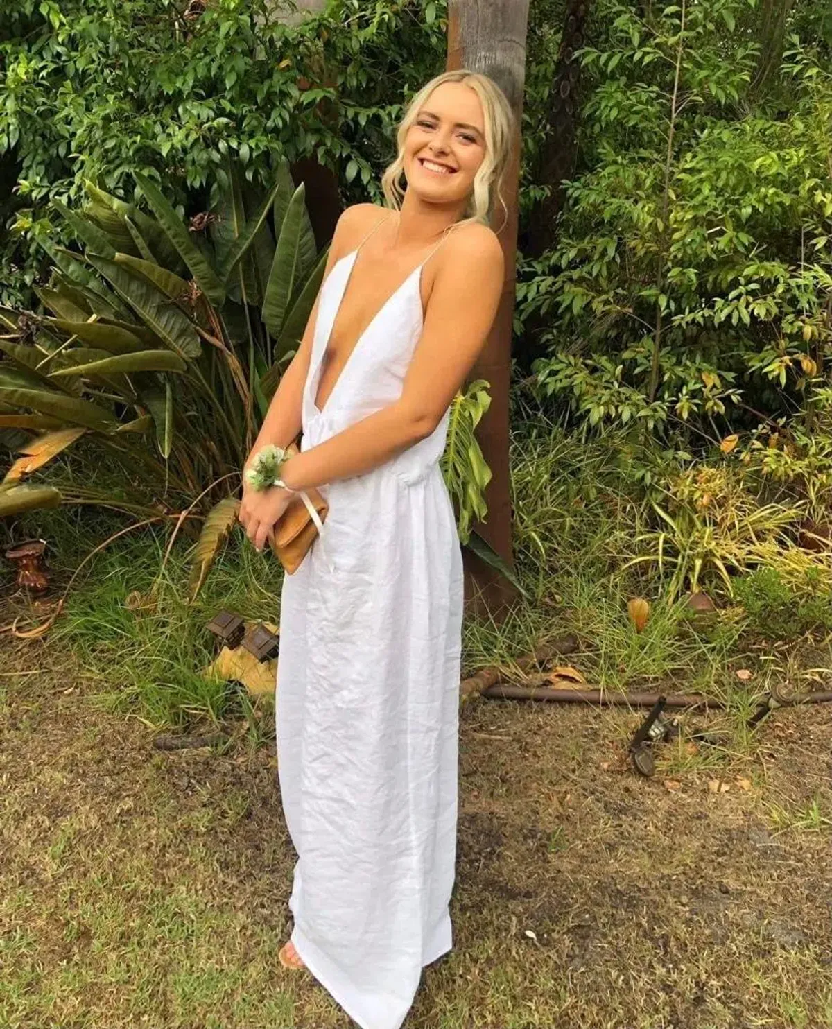 Natalie Rolt white linen dress - Image 3