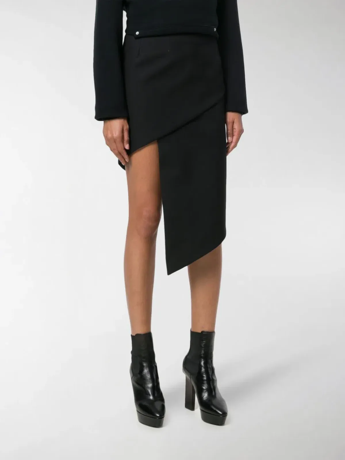 Vetements Asymmetric Fitted Skirt Black Size 8 for rent on The Volte - main image