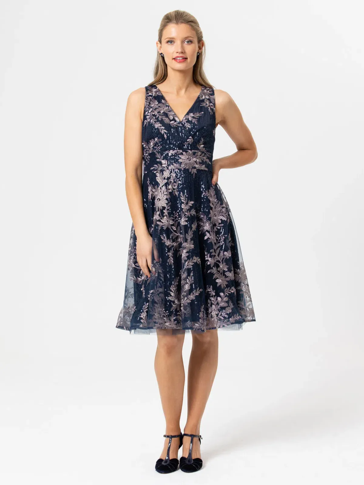 Review You're A Star Dress Sequin Size 8 for rent on The Volte - main image