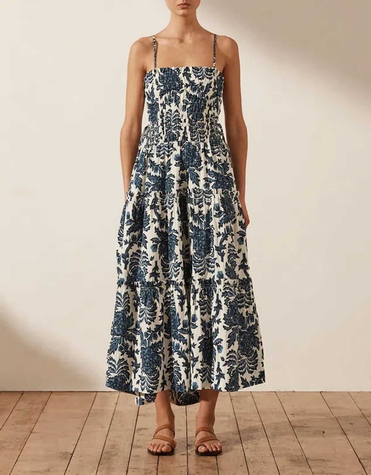 Shona Joy Diana Shirred Tiered Midi Dress Print Size 8 - Image 1