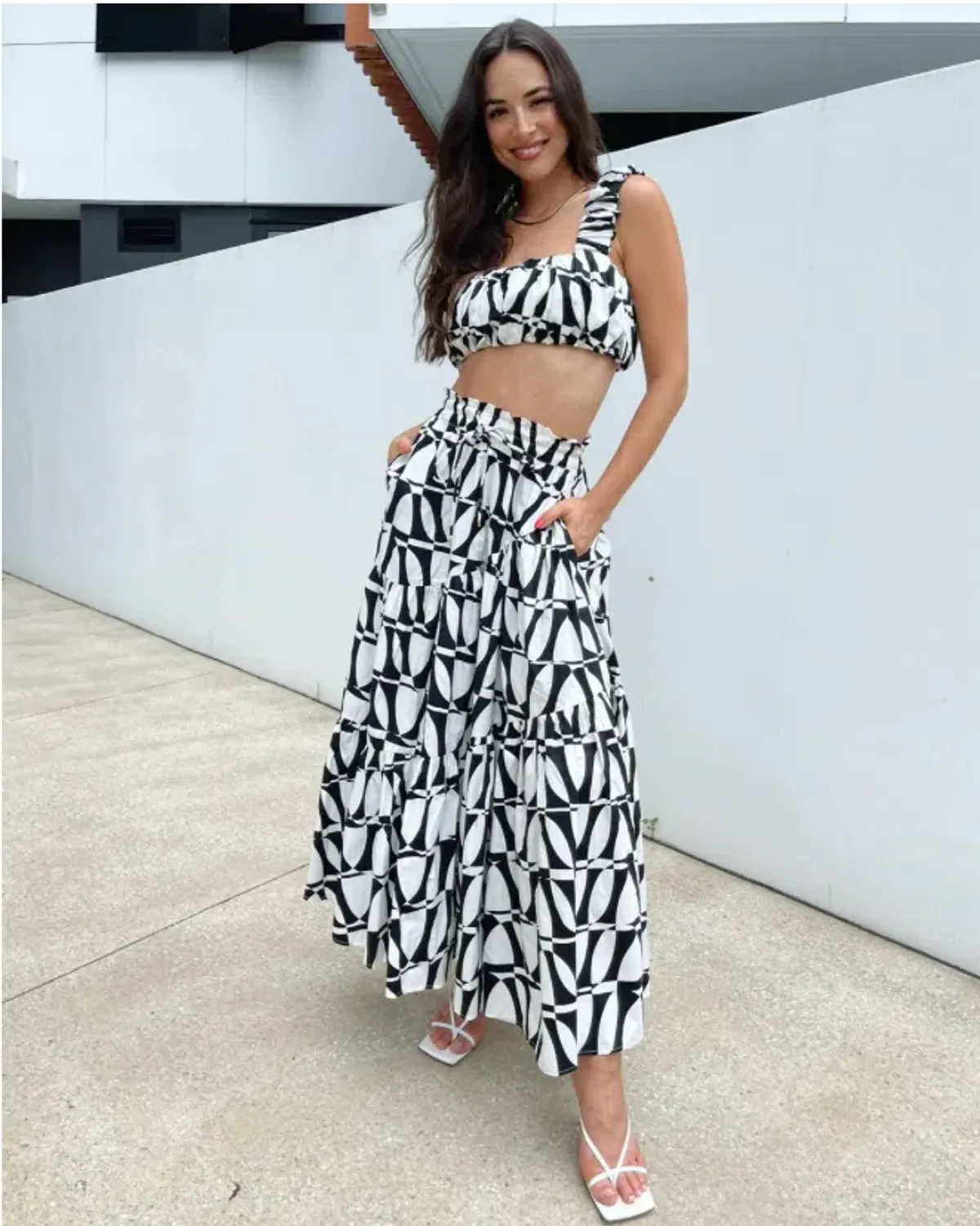 Sheike Heartbreaker Set Top & Skirt Print Size 10 and 8 - Image 3