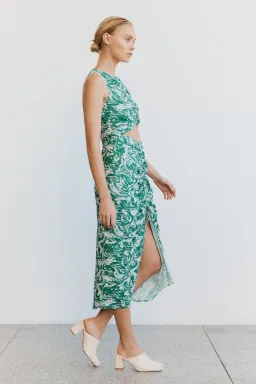 Third Form Marble Draw Midi Dress Print Size 8 for rent on The Volte - image 3