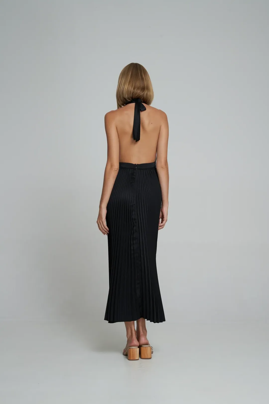 L'Idee Renaissance Gown Noir Size 8 for rent on The Volte - main image