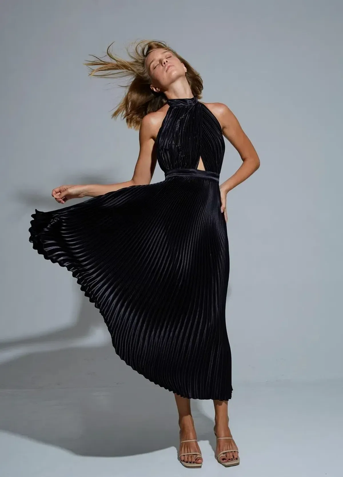 L'Idee Renaissance Gown Noir Size 10 for rent on The Volte - main image