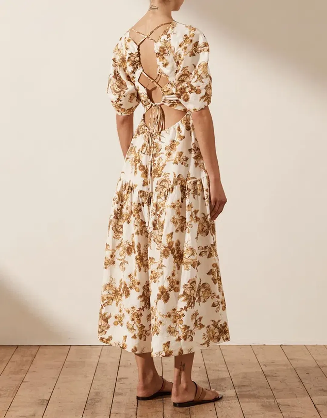 Shona Joy Follow Bella Short Sleeve Open Back Midi Dress Print Size 8 for rent on The Volte - main image