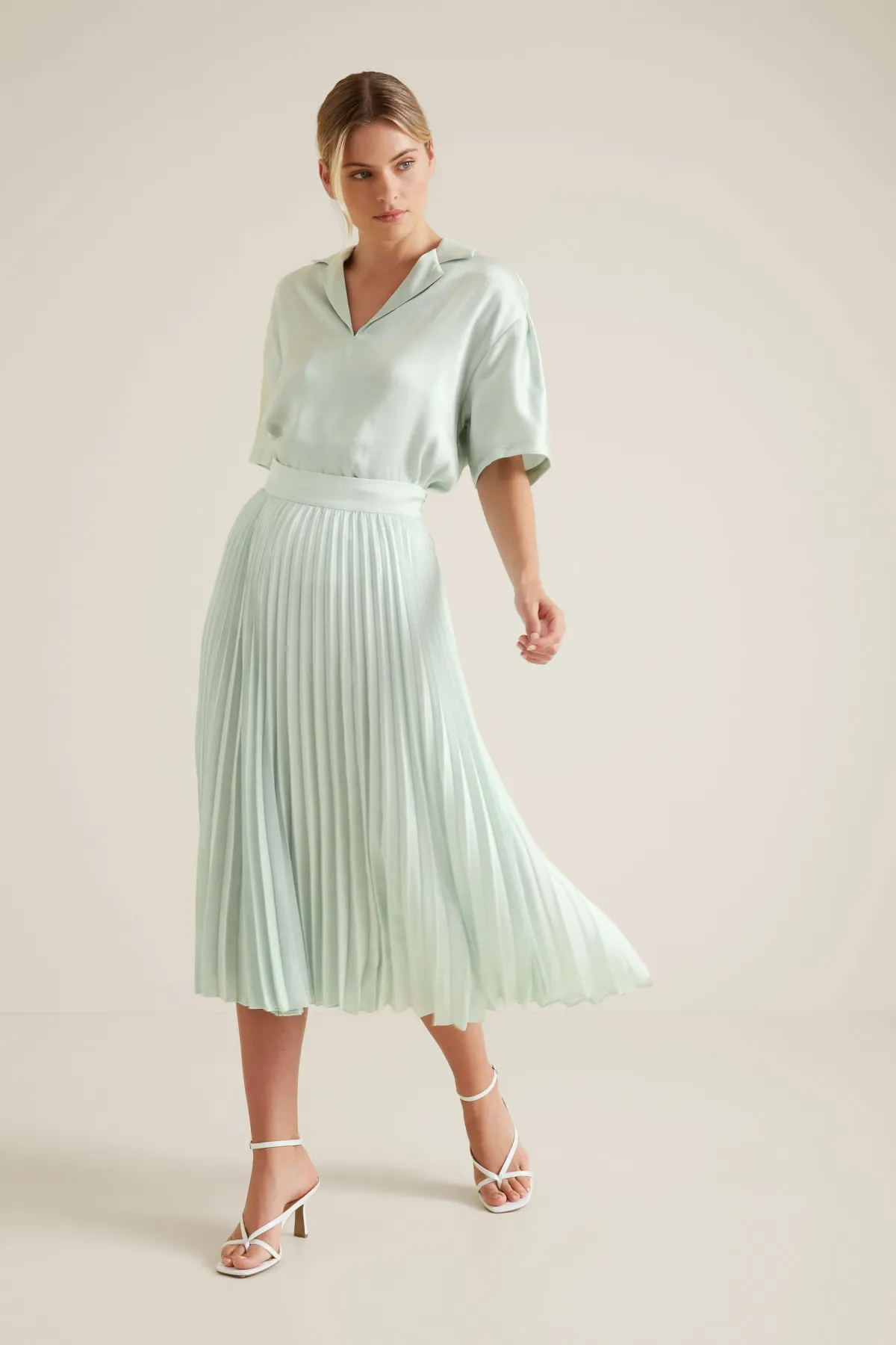 Seed Heritage Seafoam Set Mint Green Size 8 and 6 for rent on The Volte - main image