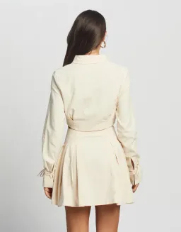 Sovere Revere Crop Shirt and Skirt Set Parchment Size 10 for rent on The Volte - image 3