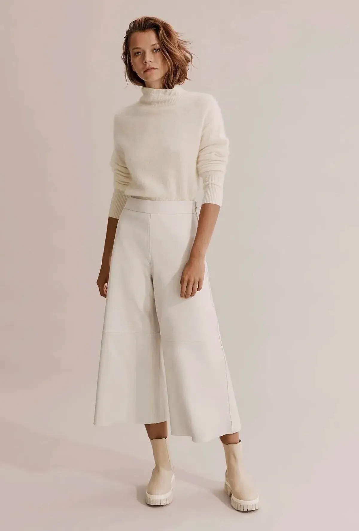 Country Road Luxurious Leather Culotte Pants White Size AU 14 for rent on The Volte - main image