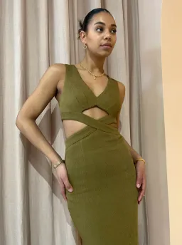 Shona Joy Simone V Neck Cut Out Midi Dress in Cumin Size 10 for rent on The Volte - image 3